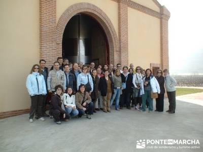 Bodega Vega Real - Viaje enológica a Ribera del Duero; arbol del tejo; mochila de trekking